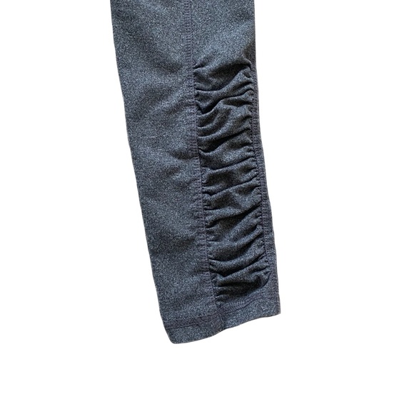 SO High Rise Gray Leggings with Scrunched Sides - Picture 3 of 5